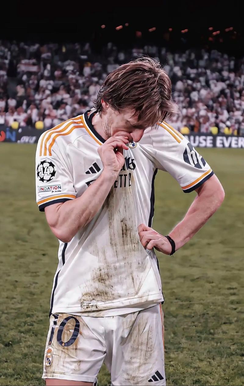 “征服北美”做礼，梅西送别老友